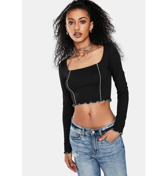 black lettuce hem crop top