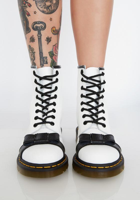 dr martens 1460 crackle