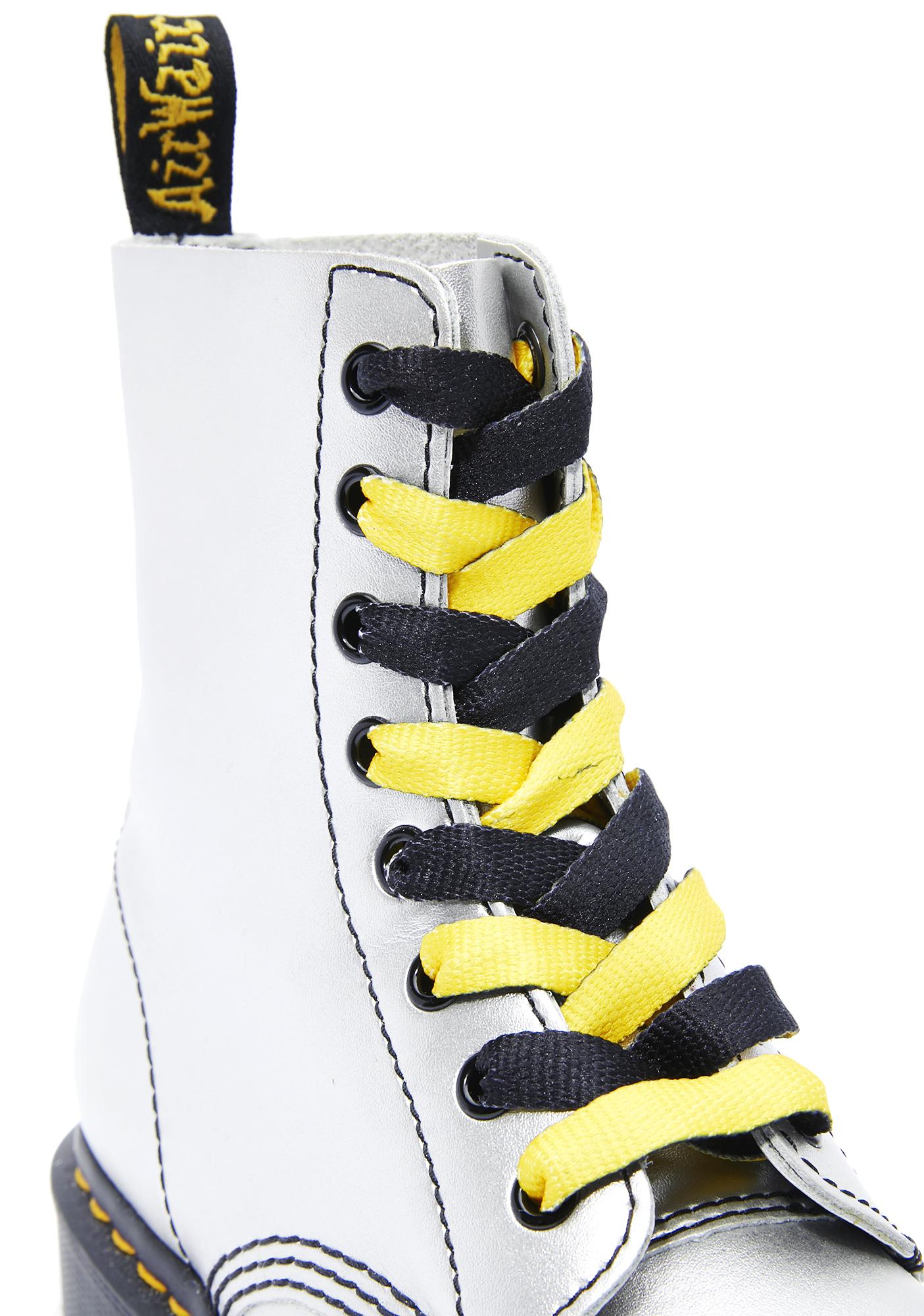 black and yellow shoelaces