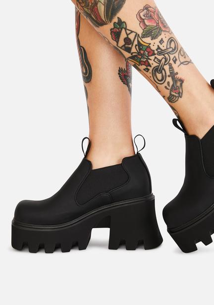dahlia acting shy platform sandals