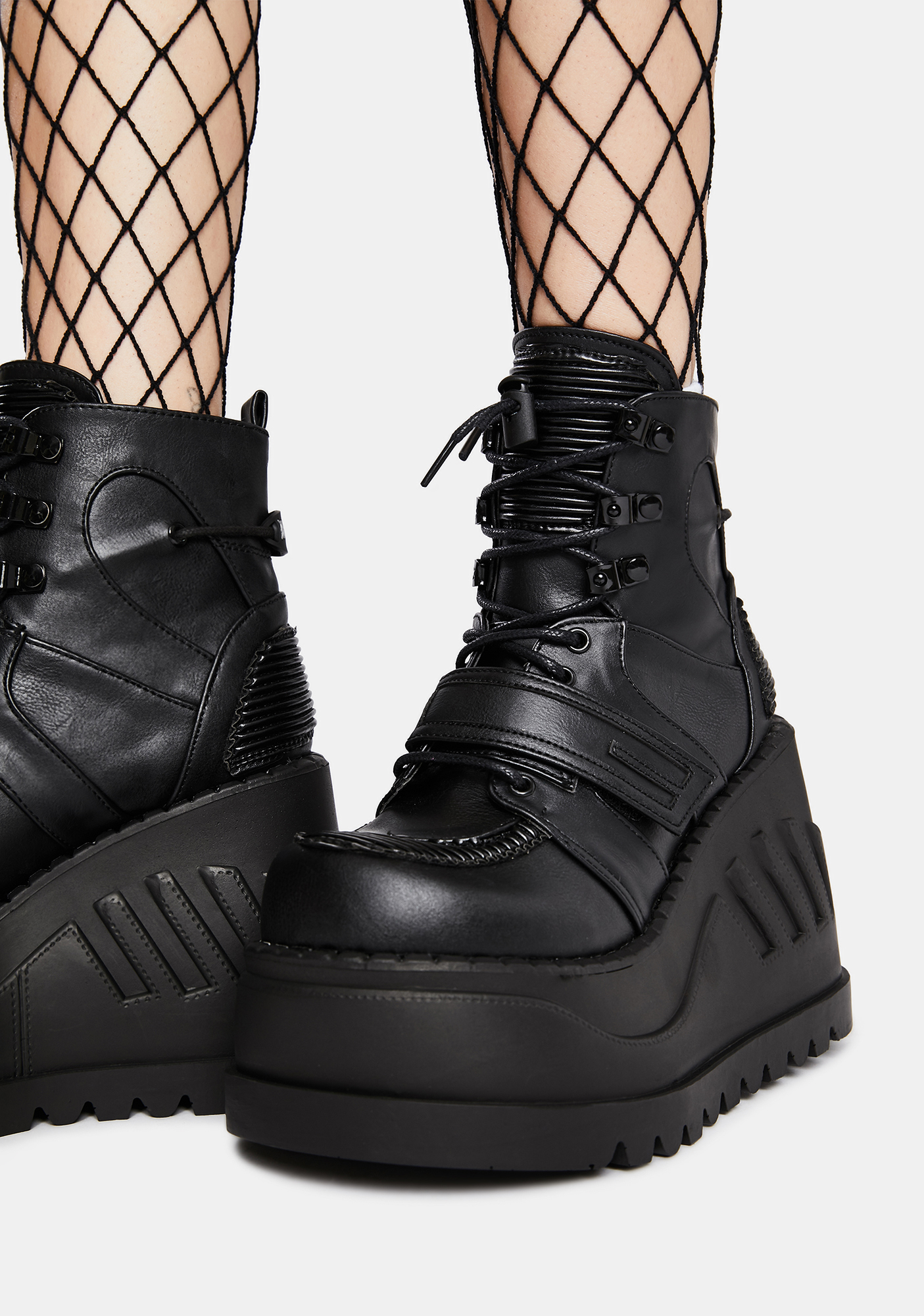 wicked comet crash platform boots
