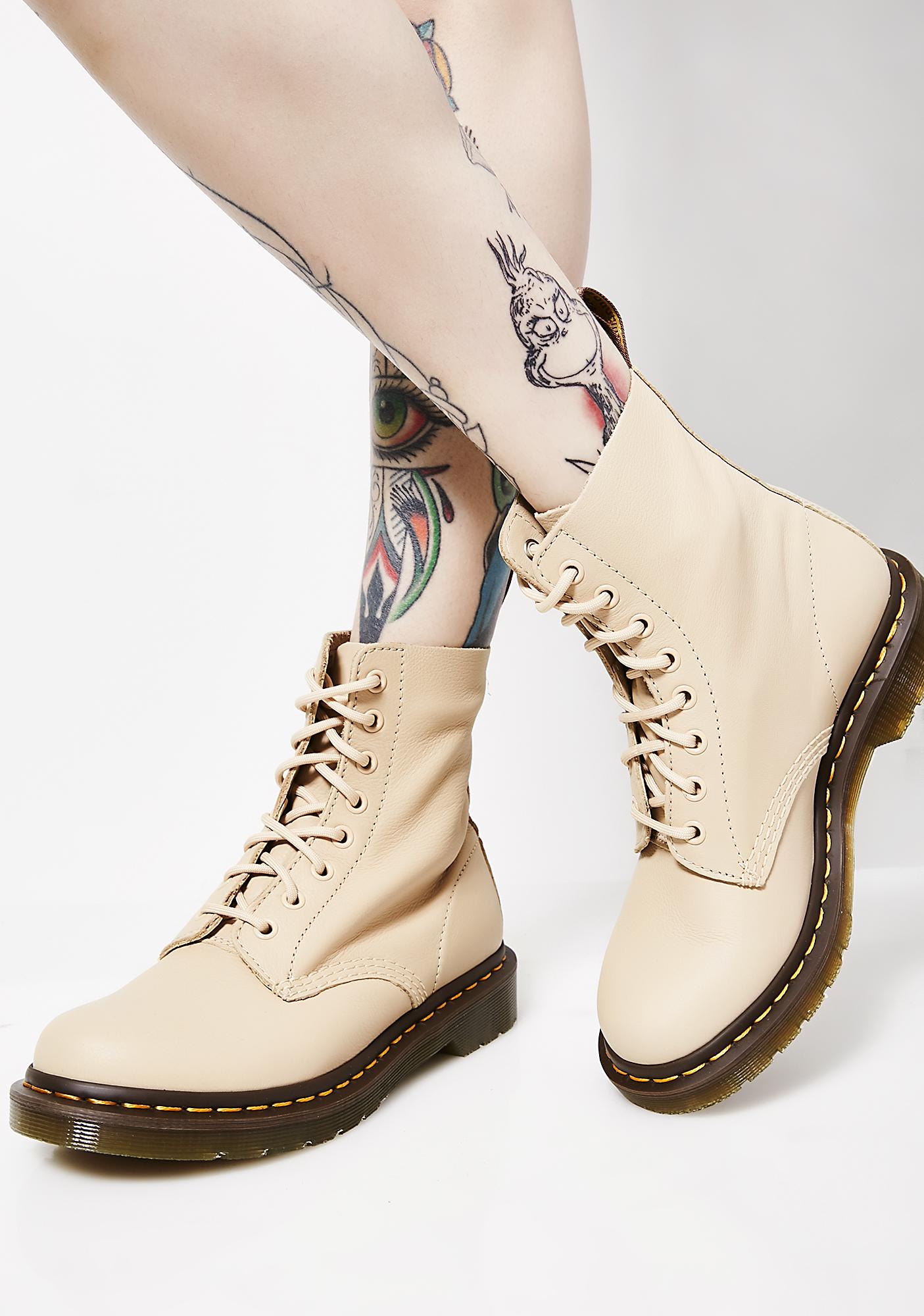 ãDr. Martens Women's Pascal 8-Eye Virginia Leather Boots - Nudeãçåçæå°çµæ