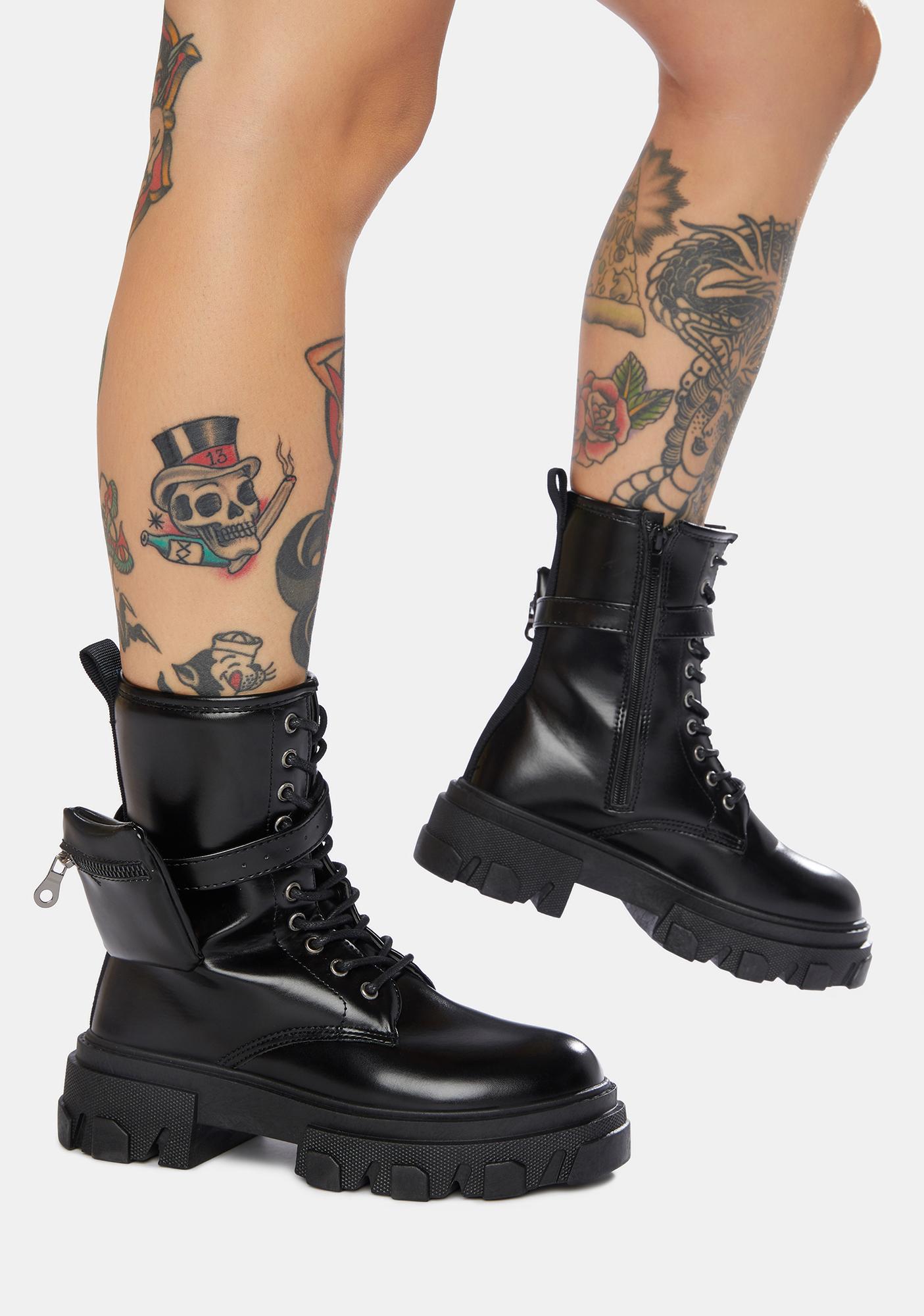 combat boots with pockets