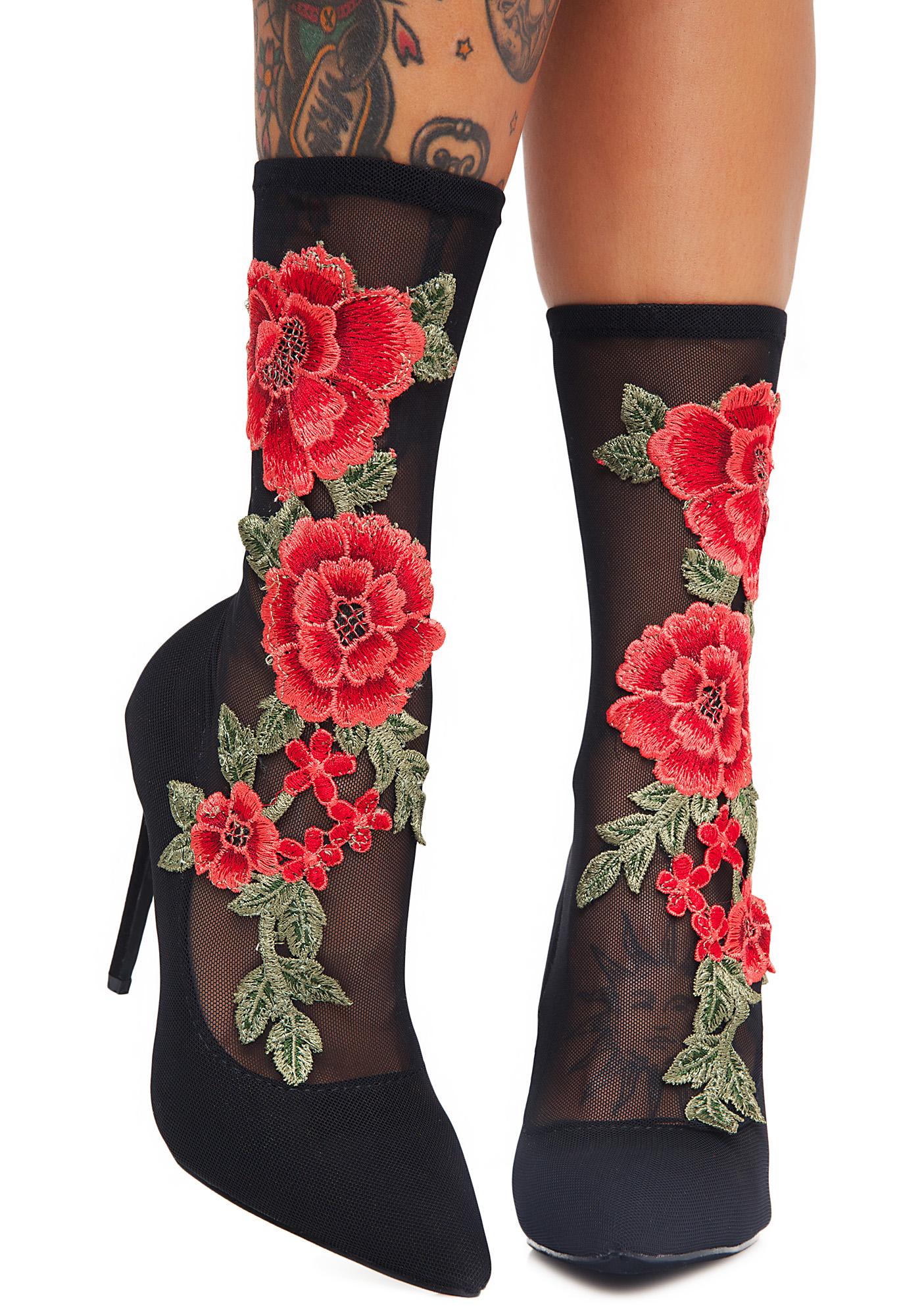 black heels with red roses