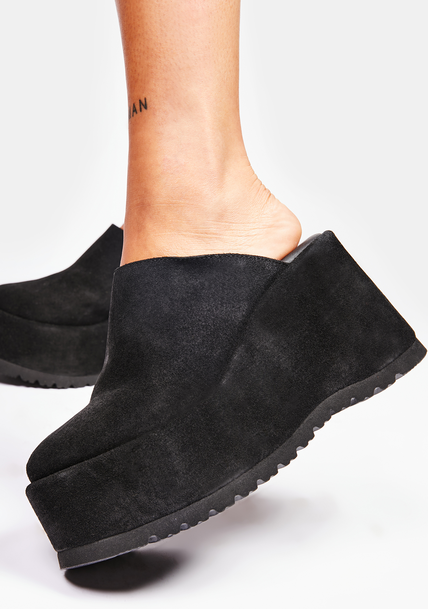 ladies wide toe box shoes