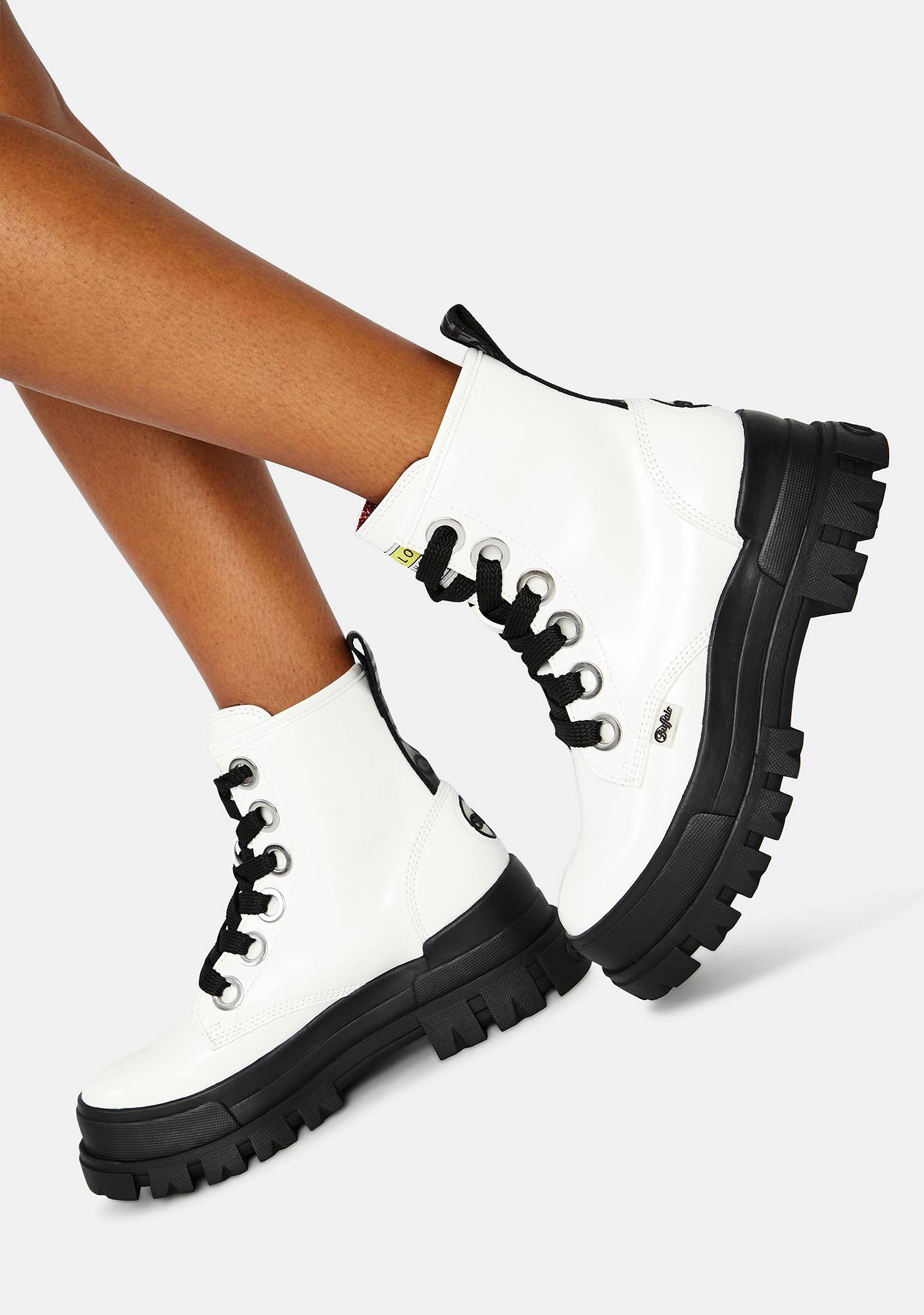 buffalo aspha vegan lace up chunky heeled boots in black